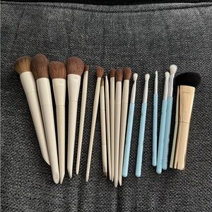 Make Up Brushes